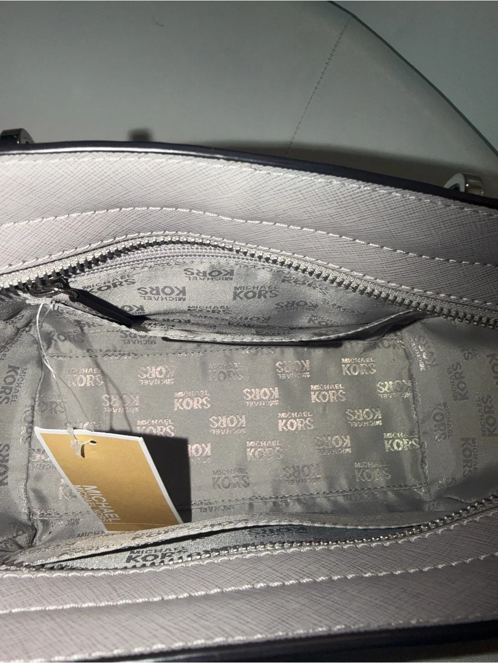 Michael Kors Small Tina Top Zip Messenger In Saffiano Leather Sachel: Pearl Grey